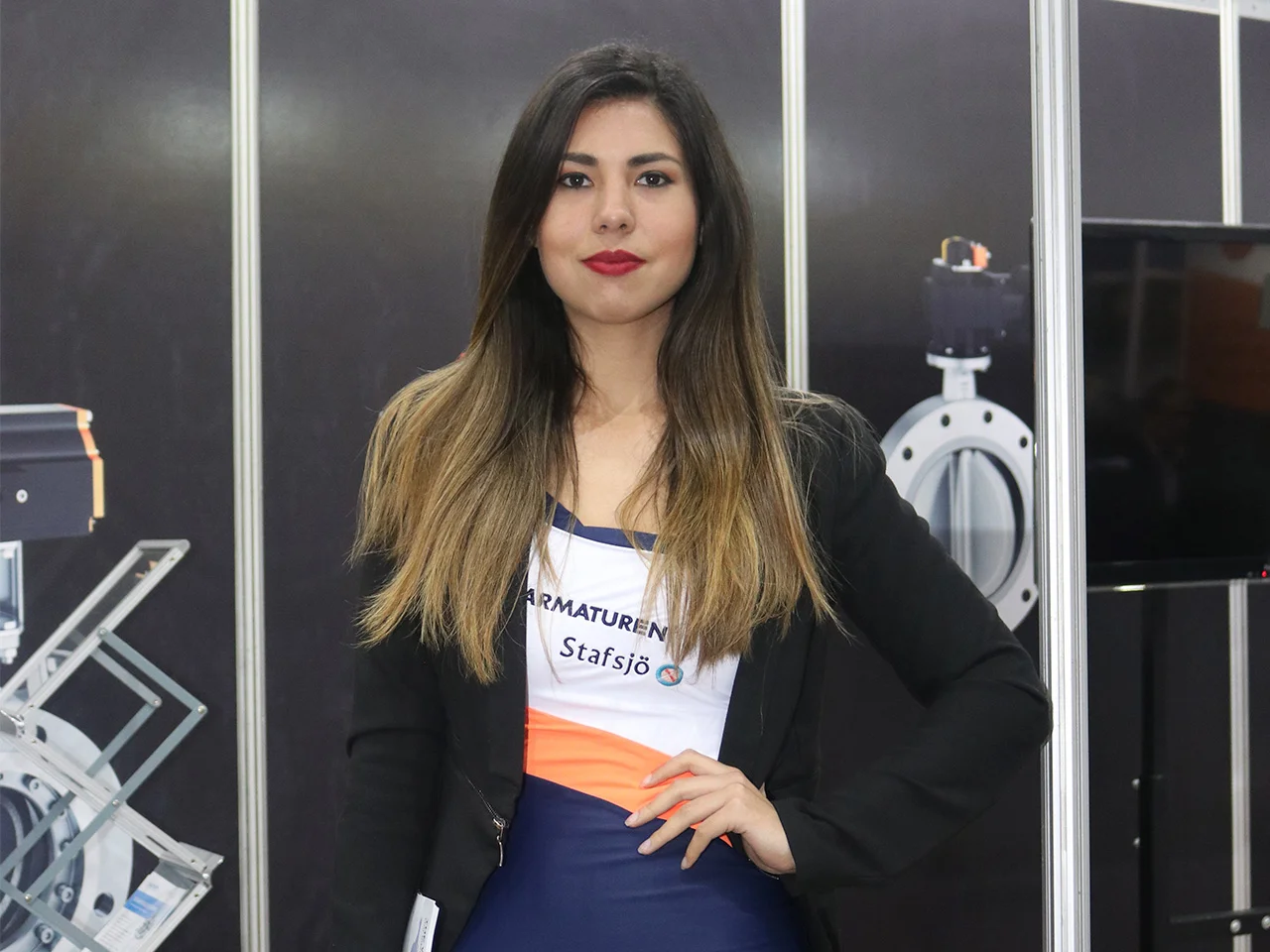 Trajes de Anfitrionas Perú Trajes de Anfitrionas Perú